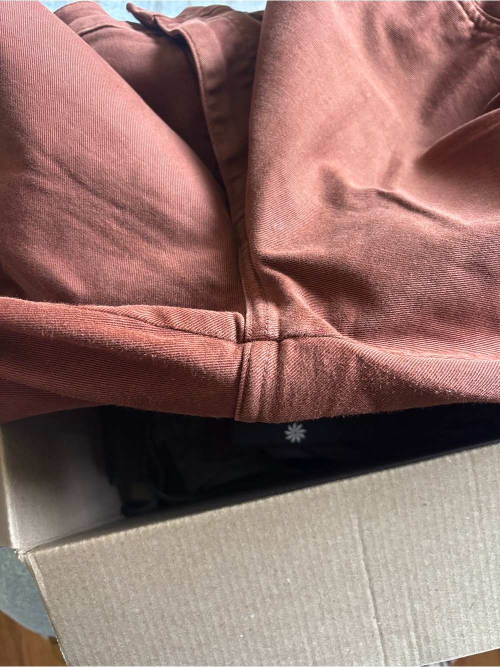 Everlane The Utility Barrel Pant - Picture 6 of 6